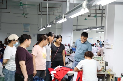 “點對點”送工服務，為來賓易地搬遷群眾鋪就就業(yè)增收路